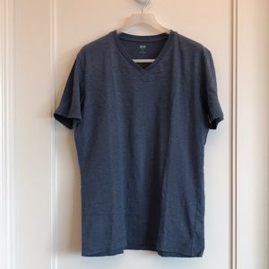 Uniqlo Men’s Supima Cotton V-Neck in Medium, Blue
